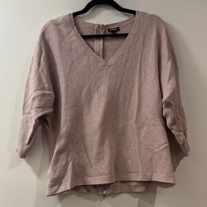 Express | V-Neck Sweater in Soft‎ Pink Glittery